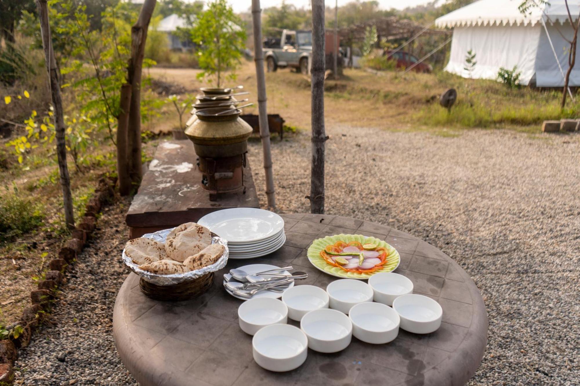 Dera Baghdarrah Nature Retreat Udaipur Ngoại thất bức ảnh