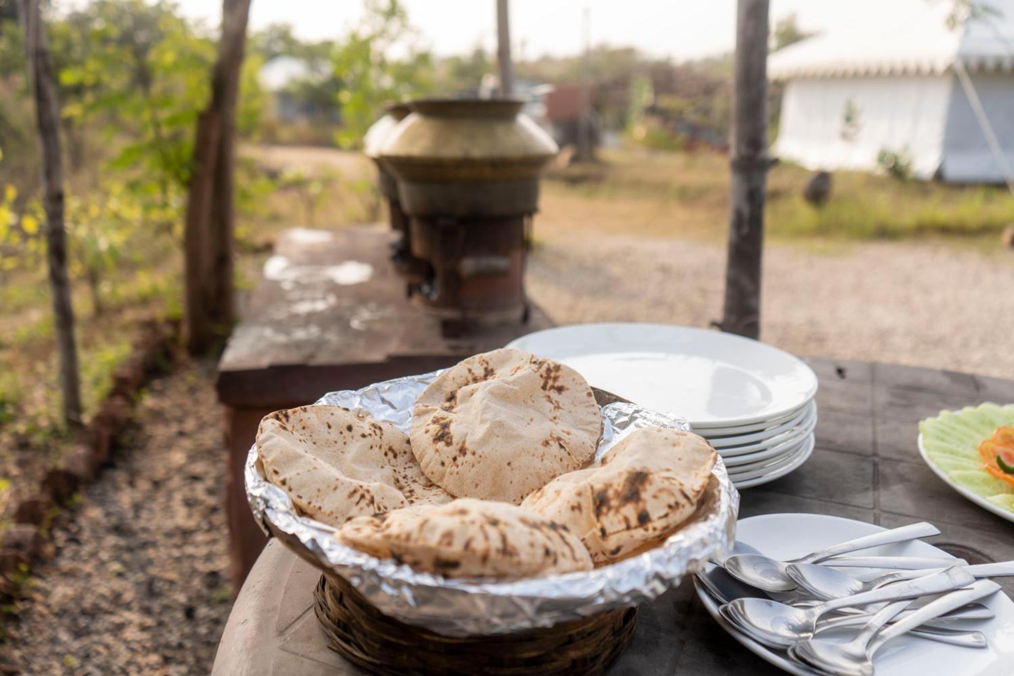 Dera Baghdarrah Nature Retreat Udaipur Ngoại thất bức ảnh