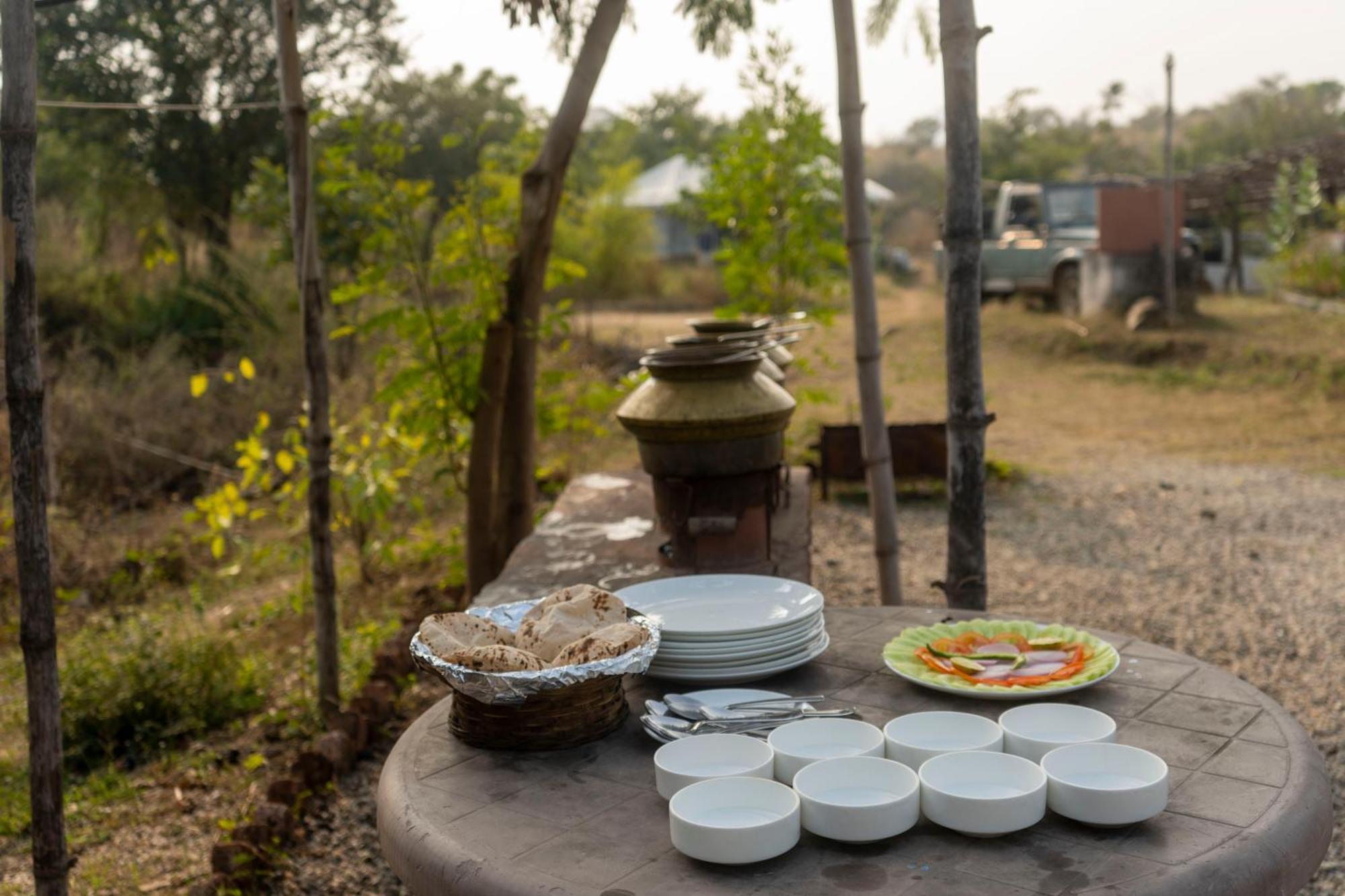 Dera Baghdarrah Nature Retreat Udaipur Ngoại thất bức ảnh
